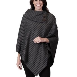 Le Moda Women’s Shawl Collar Pleated Fleece Poncho with Wood Buttons / One Size
